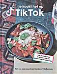 <span  style="background-color:yellow;">Je</span> kookt het op Tik Tok. Met fan favourites & recepten van de populairste TikTok-foodies. Met een voorwoord van Gordon + Tilly Ramsay - Emily Stephenson (Clarkson Potter Publishers, Random House, Penguin Random LLC, New York / Kosmos Uitgevers, VBK Media - Isbn: 9789043926171)
