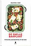 Rukmini Iyer - De snelle bakplaat, 75 makkelijke recepten uit de oven - Rukmini Iyer (Square Peg, Penguin Random House UK / Uitgeverij Becht, Haarlem / Gottmer Uitgevers Groep B.V. - Isbn: 9789023016274)