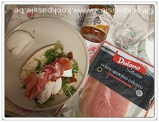 kookpassie.be - Sandwich met bruschettabeleg met gegrilde groenten Italia (Aldi) met Serrano ham (Lidl) en mozarella (Lidl) 1/2