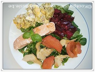 kookpassie.be - Koude schotel: Gekookte zalm, aardappel-ei salade, rode bietjes, artisjok, veldsla, tomaat