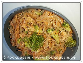 kookpassie.be - Gerecht 1 met basis kippengehakt en glasnoedels - Broccoli
