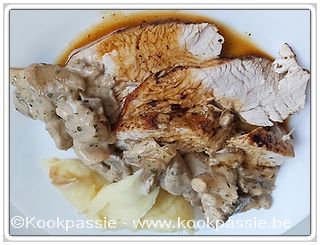 kookpassie.be - Kalkoenroulade (Lidl) met oesterzwammen (Polen/Makro) en puree