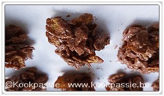 kookpassie.be - Roses des sables met witte, melk en fondant chocolade (geen foto)