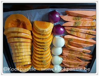kookpassie.be - Samen met brood in de oven: Tray met Flespompoen, rode ui , ui en zoete aardappel - oven 200°C 25 minuten