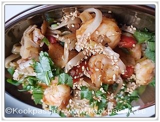 kookpassie.be - Noedels met Thaise groenten en gemarineerde scampi’s 1/2