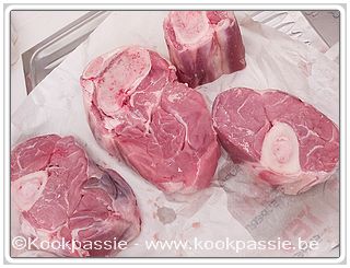 kookpassie.be - Ossobucco van Tevhid klaarmaken, heel veel been evenwel zn 1/2