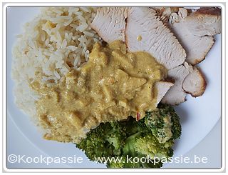 kookpassie.be - Rest van het kalkoengebraad met Appelkerriesaus (147), rijst en gestoomde broccoli