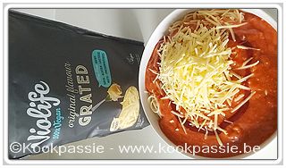 kookpassie.be - Spaghetti met Manna Spaghettisaus met look, sambal en Violife Grated (niet veel smaak!)