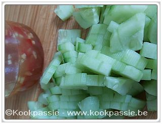 kookpassie.be - Komkommer - Salade de concombre (et cacahuètes), sauce miel et chili