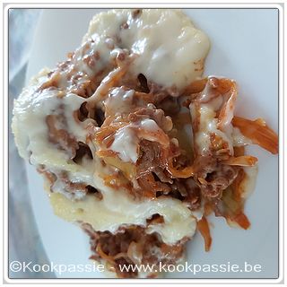 kookpassie.be - Ovenschotel: Puree, Champignons, Americain gebakken met witte kool, tomatenconcentré, ui, look, paprika, komijn, bechamelsaus (4 bakjes in vriezer)