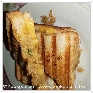 kookpassie.be - Toast met kippengehakt en ziz kaas