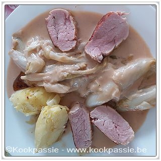 kookpassie.be - Varkenshaasje met aardappelen, gebakken witloof en roomsaus