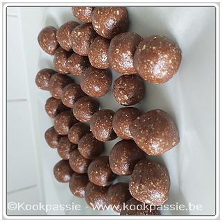 kookpassie.be - Peanut Butter Oatmeal Balls 1/2