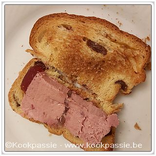 kookpassie.be - Pigs in blankets style pâté with bacon and cranberry by Sainsbury's 1/2