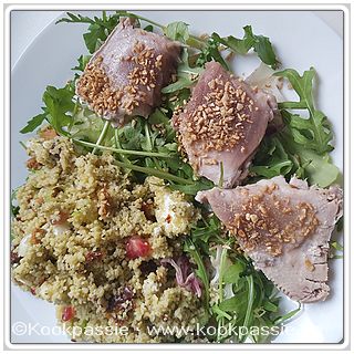 kookpassie.be - Couscous met speculoos met tonijn, sesamzaadjes en ruccola