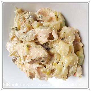 kookpassie.be - Sacchetti (Lidl) met gebakken zalm, ui, courgette, boursin en light room