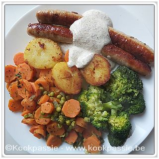 kookpassie.be - Kippenworst en aardappel gebakken met gestoofde worteltjes en gestoomde broccoli