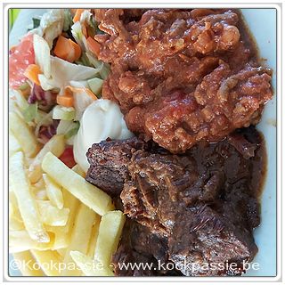 kookpassie.be - Restjes uit de vriezer: Stoverij en chili con carne met frietjes en gemengde salade