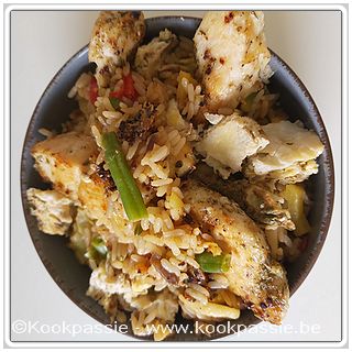 kookpassie.be - Rijst met wokgroenten (Diepvries Colruyt), ei met dragon, kip gebakken met kruiden (sojasaus en Hoisin)