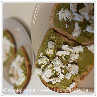 kookpassie.be - Geroosterd bruin brood met Guacamole, Turkse verse kaas en Sesamzaadjes