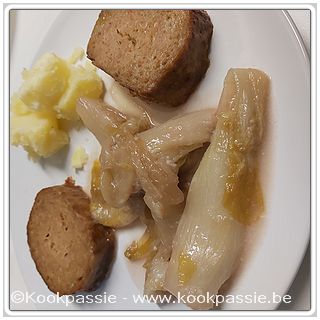 kookpassie.be - Fricandon, gekookte aardappelen en testje saus bij het witloof.
