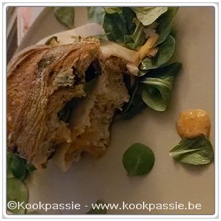kookpassie.be - Restje chiabatta met kipfilet, veldsla, burgersaus, gebakken uitjes