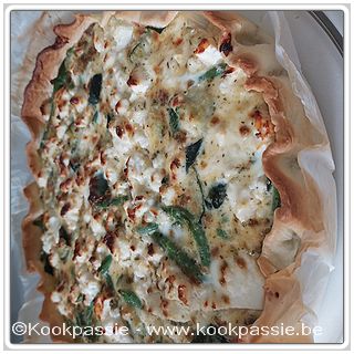 kookpassie.be - Quiche van kruimeldeeg, gekookte hesp blokjes, witloof, prinsessenbonen, courgettes, verse Turkse kaas, 4 eieren en kokosmelk + kruiden LSF 1/2