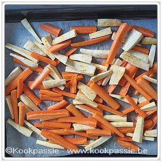 kookpassie.be - Batch cooking in de oven: Pastinaak, wortel, zoete paprika, rode ui en courgette 1/3