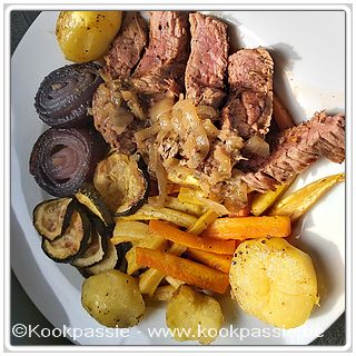 kookpassie.be - Chateaubriand (Lidl) mest restje van saus konijn en met wortel, pastinaak, rode ui, courgette en aardappelen