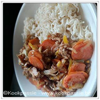 kookpassie.be - Gehakt met Kung pow saus, worteltjes, groentenmengeling en mie (2 dagen + avond)