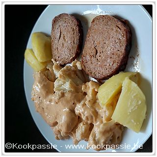 kookpassie.be - Fricandon met in de microgolf gegaarde aardappel, bloemkool en bechamelsaus (533)