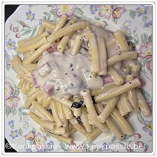 kookpassie.be - Macaroni - Macaroni met kaas, hesp en champignons