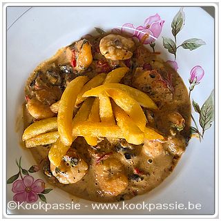 kookpassie.be - Scampi met champignons en zoete paprika en roomsaus met frietjes vandaag