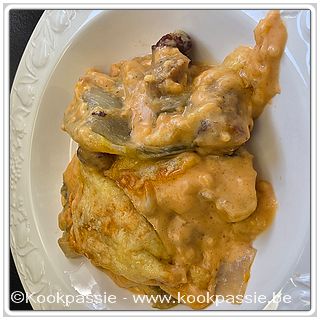 kookpassie.be - Ovenschotel: Aardappel, boerenworstjes, witloof, courgette en bechamel met gochujang en pindakaas (2 dagen)