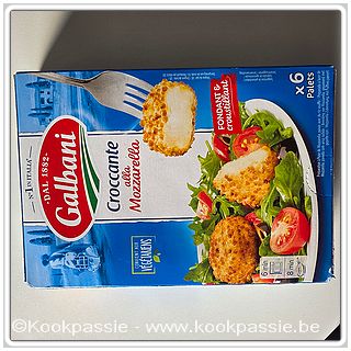 kookpassie.be - Rest van de salade met mozzarella krokantje. Airfryer: 180 graden, 2 x 5 min aan beide zijden 1/2