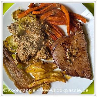 kookpassie.be - Filet pur (Colruyt Laagste Prijzen - Meilleurs Prix) met in de oven gegaarde aardappelen en wortelen, restje saus en witloof