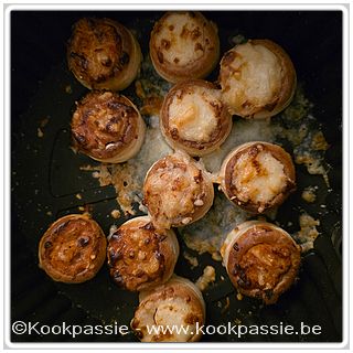 kookpassie.be - Colruyt Boni bladerdeeghapjes kaas en bolognaise