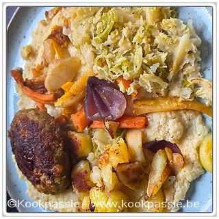 kookpassie.be - Varkenskaasburger met bloemkoolpuree (room en boter gemixt) en rest van de ovengroenten en savooi