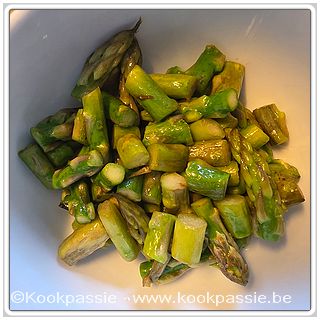 kookpassie.be - Groentjes op het vuur: Cantharellen met room en groene asperges 1/2
