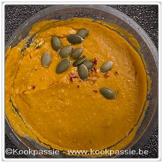 kookpassie.be - Zoete aardappel dip met pompoenpitten