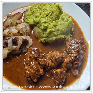 kookpassie.be - Varkenswangetjes (met wild en rundfond in de slowcooker), witloof en spinaziepuree (vriezeractie)