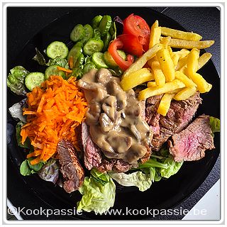 kookpassie.be - Rumsteak in reclame bij AH. Aanrader !! - Rumsteak met rauwe groentjes, frietjes en champignonsaus