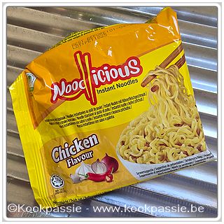 kookpassie.be - Rest van de kip met ovengroenten van Lidl in pan gebakken en currysaus
De instant noedels chicken flavour zijn een probeersel van Action tijdje geleden gekocht, 10 voor 1,99€.
1 pakje en kruiden, 300ml kokend water en klaar. X goed voor afwisseling 1/2