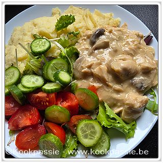 kookpassie.be - Vol au vent met puree, sla, kerstomaatjes en kleine komkommertjes