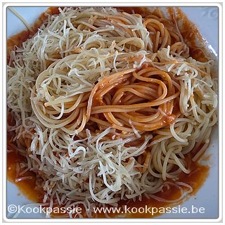 kookpassie.be - Manna Spaghettisaus met Tomato Fritto, room en look met Capellini Volkoren Soubry (M)