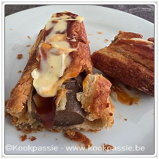 kookpassie.be - Viandel broodje met curry ketchup, olijfoliemayo en uitjes