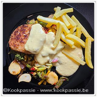 kookpassie.be - Kabeljauwburger (Lidl) met wokgroenten (Diepvries Colruyt), frietjes en Hollandaise saus (LSF) (2 dagen)