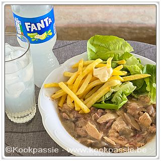 kookpassie.be - Vol au vent met sla en frietjes en Fanta Shokata (even wennen, es wat anders) (LSF) (2 dagen, met puree 2de dag) 1/2