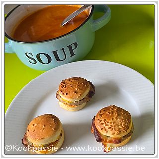 kookpassie.be - Aldi: Gourmet finest Cuisine: Minihamburgers aurgurk met kippenvlees - Ewel deze zijn zeer lekker (LSF) met paprikasoep (LSF)
