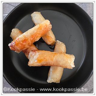 kookpassie.be - Loempia's bij Korean Fried Chicken op de Gentse Feesten, 5 stuks voor 11€